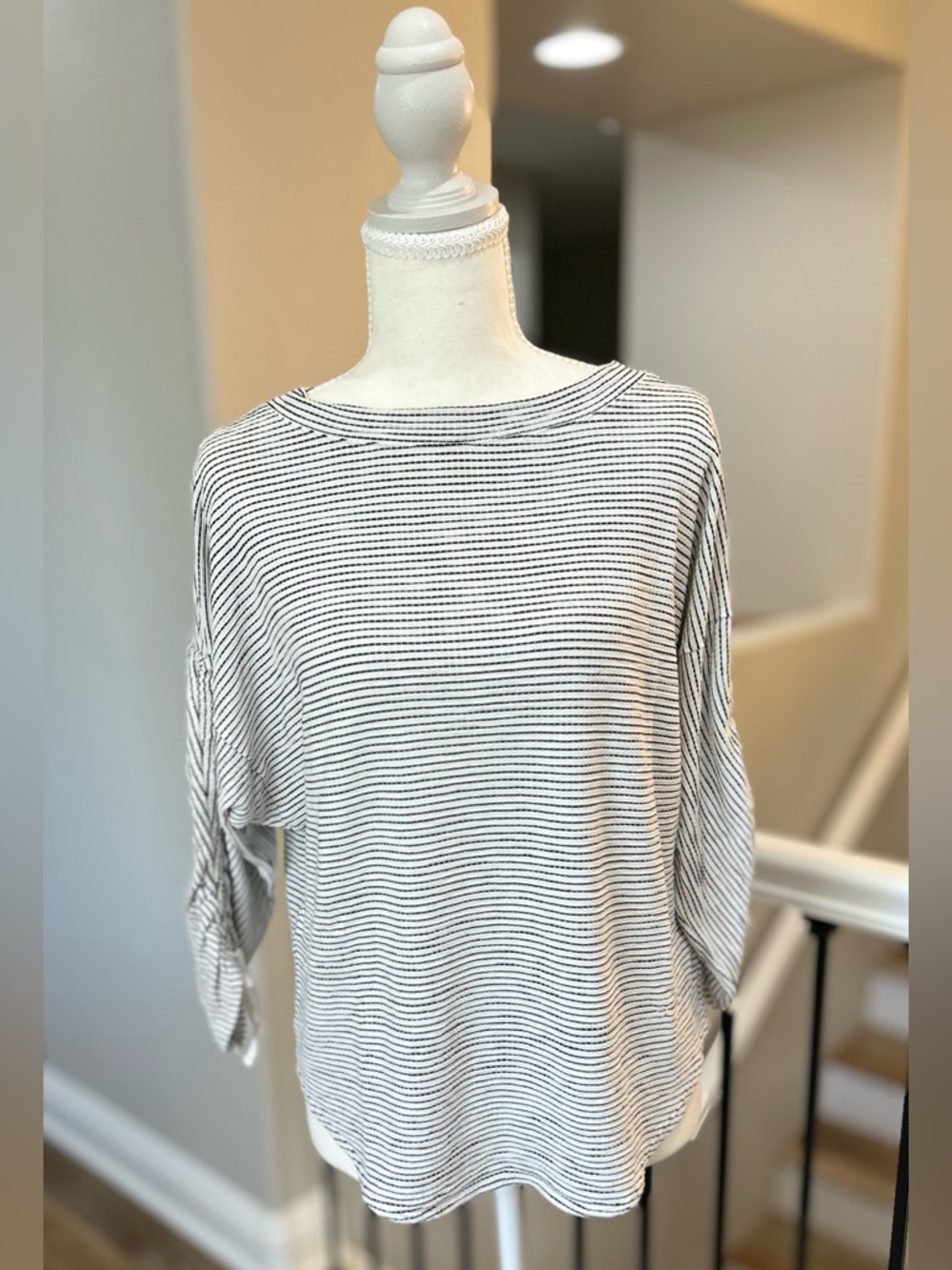 Max Studio Black and White Striped Top with cinch ties on sleeves, XS